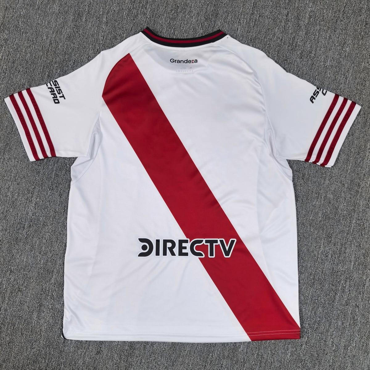 Maillot River Plate 2025-2026