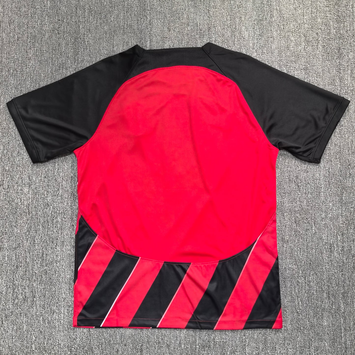 Maillot Frankfurt 2024-2025