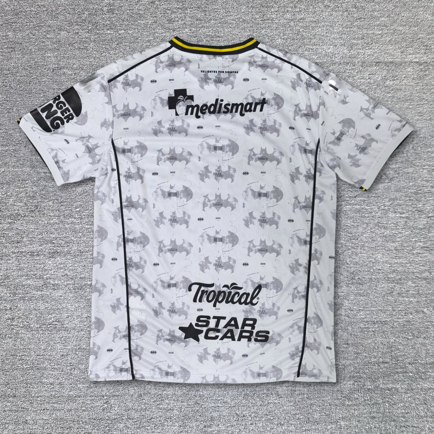 Maillot Deportivo Saprissa X Batman 2025-2026